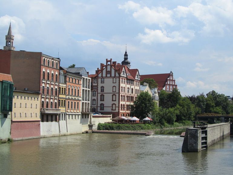 Opole fot. Daviidos [CC BY-SA 3.0], źr. Wikimedia Commons