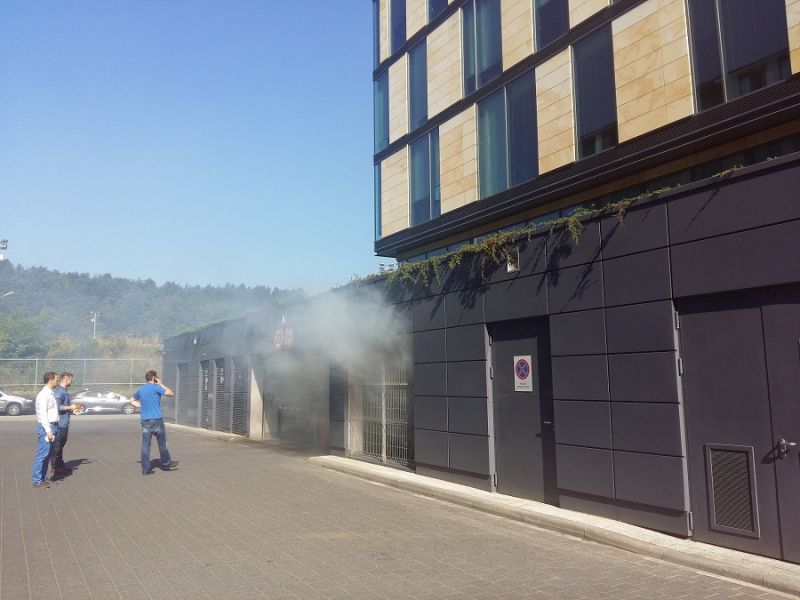  - Dym aktywował alarm pożarowy II stopnia i rozpoczął próbną ewakuację parku biurowego (fot. SPIE Polska)
