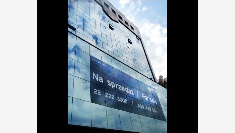 Budynek BPH w Krakowie wystawiony na sprzedaż