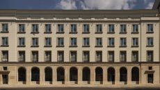 Hochtief sells an office tenement house