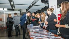 Wpływ innowacji i outsourcingu na inwestycje w regionach