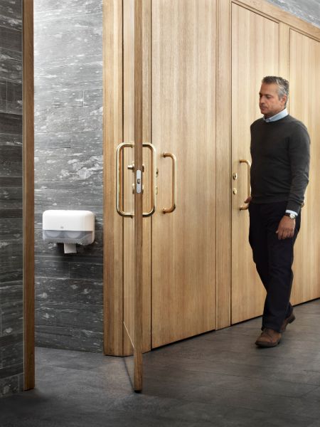  - System papieru toaletowego Tork Mid-size, wersja biała, fot. materiały prasowe