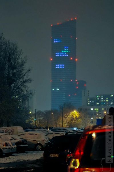  - View of Sky Tower from south-eastern side.