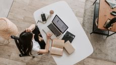 Home office – jak stworzyć ergonomiczne miejsce do pracy?