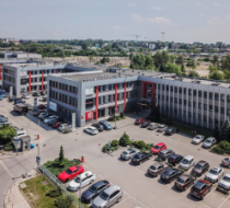 Wadowicka 8a,  I piętro wejście D - 90 mkw. brutto- od zaraz