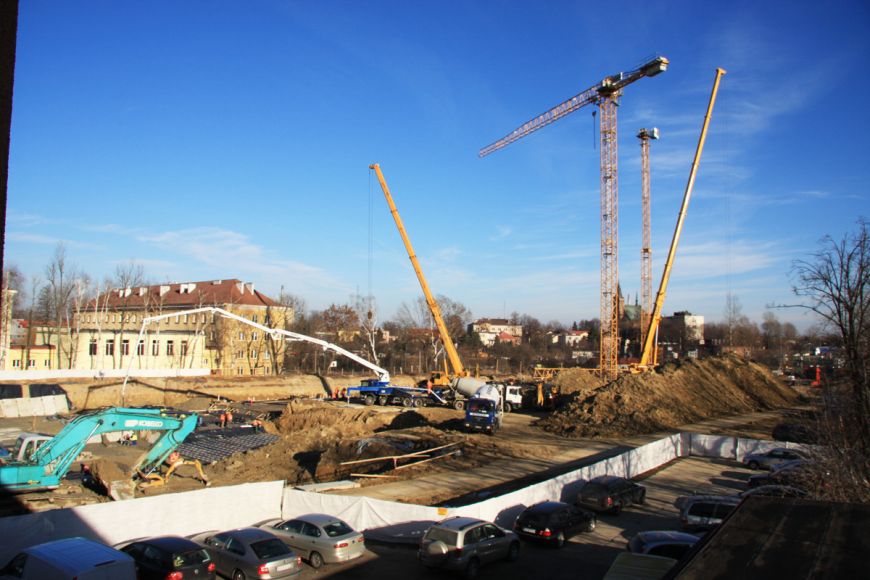  - Budowa SkyRes Warszawska rozpoczęła sie we wrześniu 2013 roku