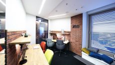 Moda na elastyczne biura