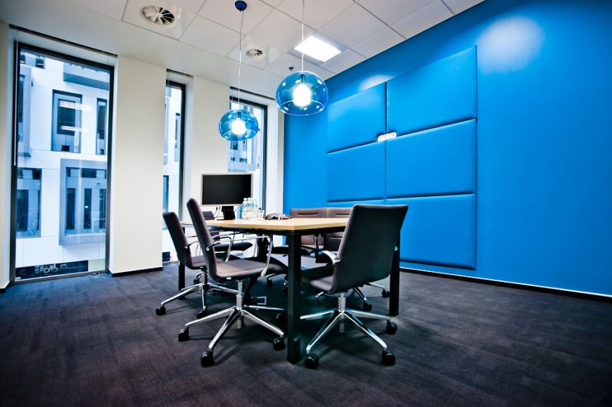  - Decoration is maintained in the same style in all offices of AECOM (pic press materials)