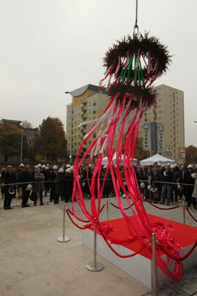  - Placing of the wisp on Eurocentrum Office Complex in Warsaw