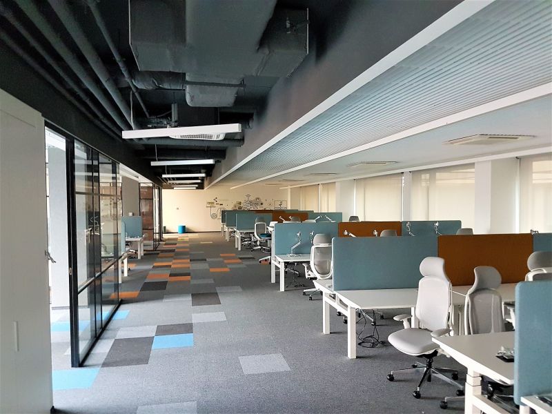  - aranżacja biurowca Spokojna II przez ARTSERVIS 