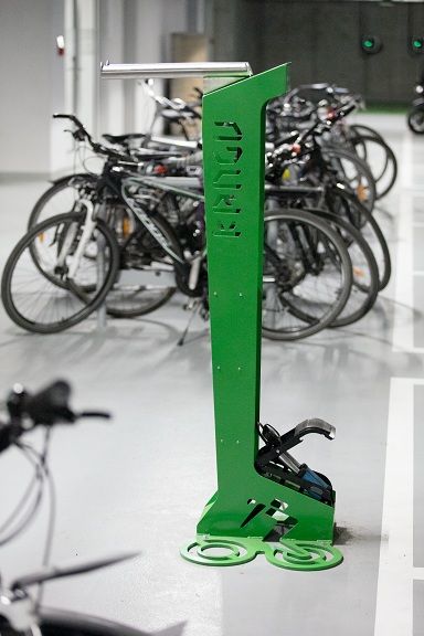  - Biurowiec firmy Comarch oferuje 86 stanowisk dla rowerów