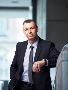 Krzysztofem Paulem, Prezesem Zarządu spółki UNIMOR DEVELOPMENT SA