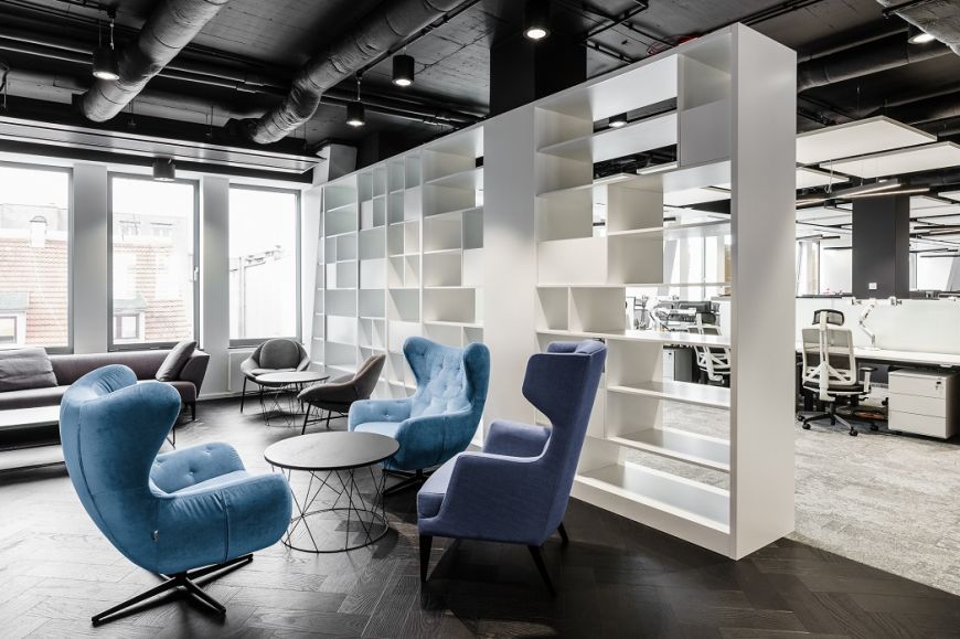  - Jodełka francuska na podłodze w biurze XL Catlin (projekt The Design Group)