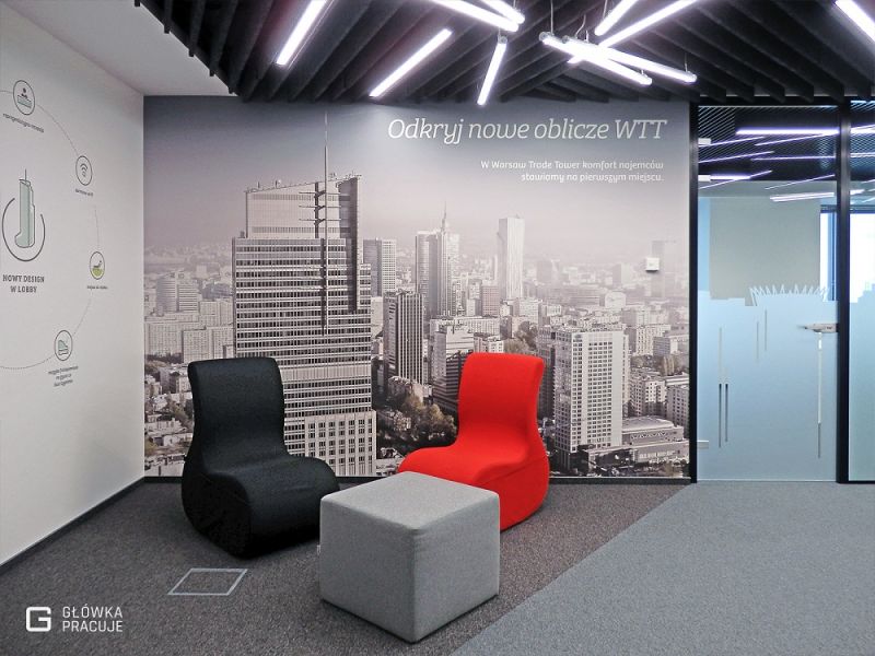  - Photograph wallpaper with liquid laminate sticked edge-to-edge - WTT showroom (pic Główka Pracuje)