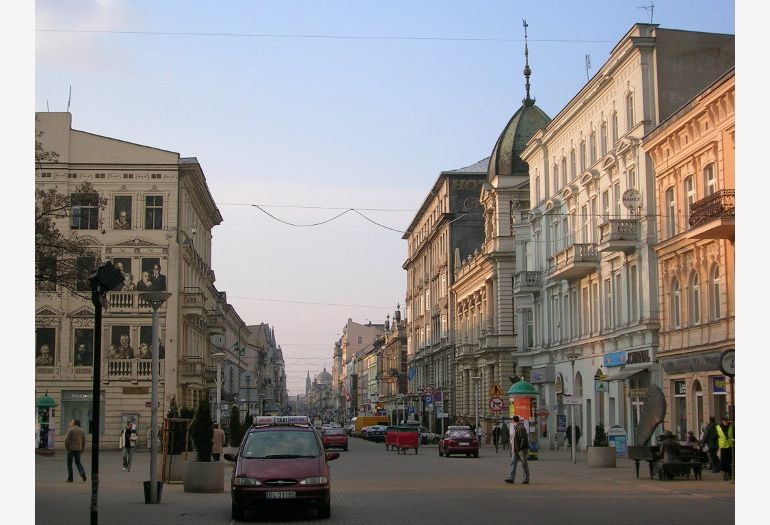 Łódź, ul. Piotrkowska, fot. lic. Wikimedia Commons