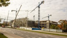 Firmy z branży wynajmu żurawi wieżowych łączą siły i debiutują na GPW