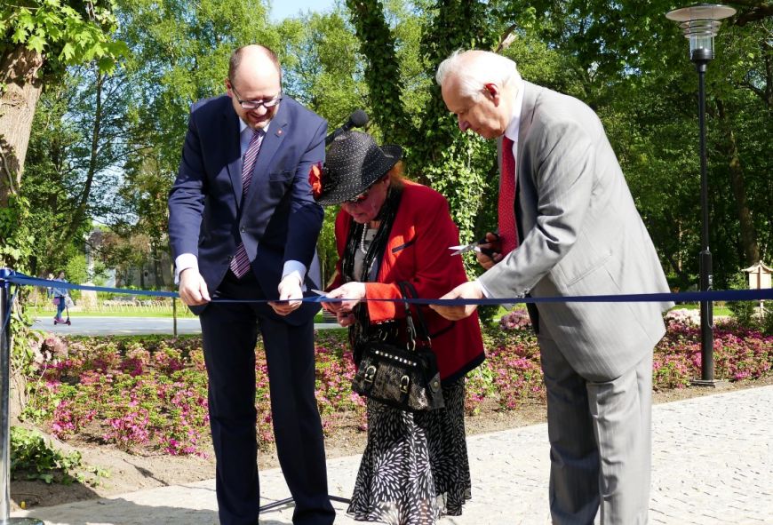  - Paweł Adamowicz, Danuta Poczman, Andrzej Hass