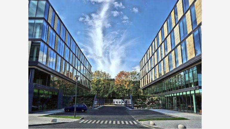 Picture shows Łużycka Office Center, photo by Tomek Kaminski.
