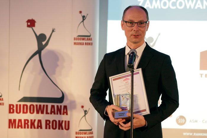  - Dariusz Pindel ze Złotą Budowlaną Marką Roku 2014 w kategorii materiały zamocowania budowlane dla marki Wkręt-Met