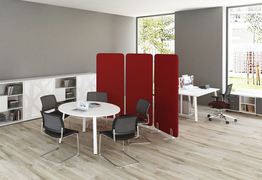  - Ścianki panelowe pozwalają na podział powierzchni biurowej (fot. MDD)