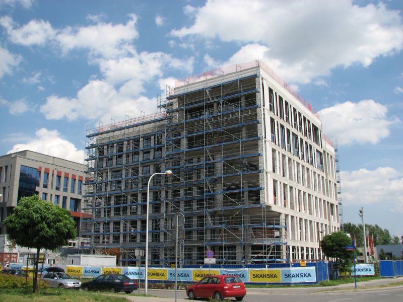  - Skanska company is the building contractor