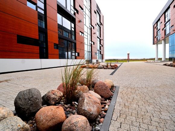  - The contractor took care of street furniture next to Gdańsk's office building