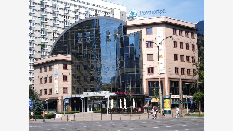 The picture depicts Atrium International Business Center