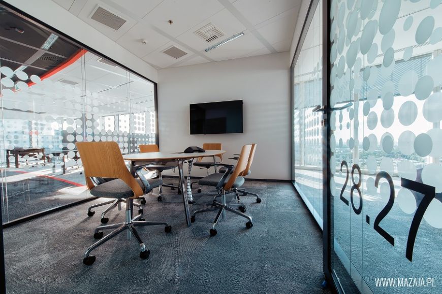  - Registered office of Warsaw Spire is to be the largest office of JLL in Europe due to its size