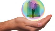 Inwestorzy sięgają po polisy chroniące budowę