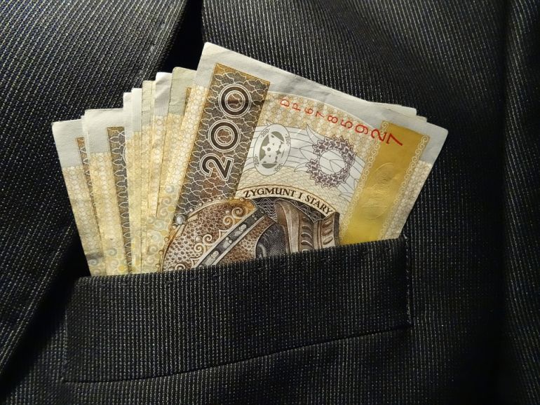 W Polsce przybywa milionerów, ale wciąż nie jesteśmy bardzo bogatym narodem. (fot.pixabay.com)