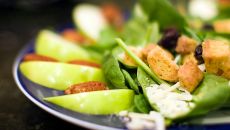 How to eat healthy at work