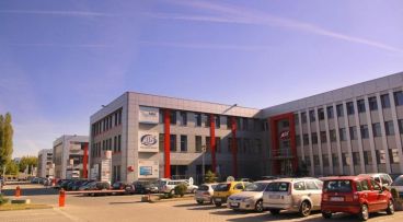 Wadowicka 8a, 254 m2, na parterze