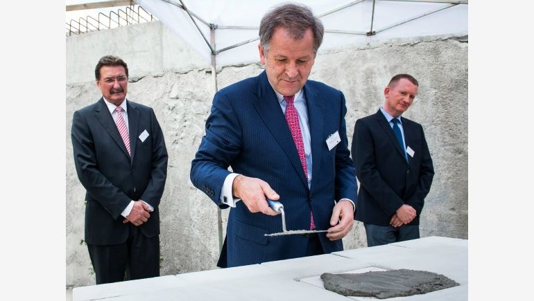 Uroczystość wmurowania kamienia węgielnego pod biurowiec Nimbus w Warszawie