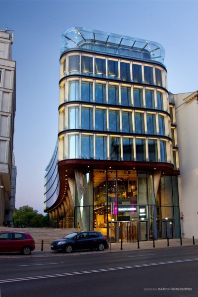  - Budynek biurowo-usługowo-handlowy Nowy Świat 2.0 został oddany do użytku w grudniu 2015 r.