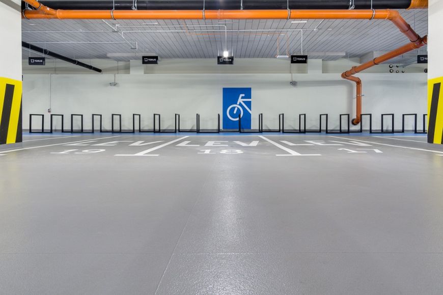  - Specjalistyczne posadzki parkingowe Deckshield w budynku Argon (fot. Flowcrete Polska)