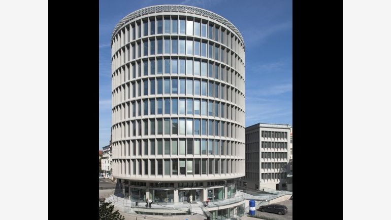 The visualisation of modernised "Okrąglak", an office block in the centre of Poznań.