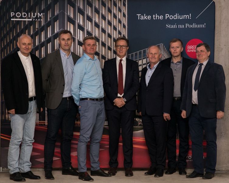  - Uroczystość zawieszenia wiechy na biurowcu Podium Park
