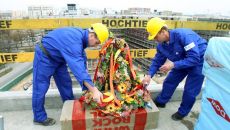 Topping out ceremony on Dolna Street