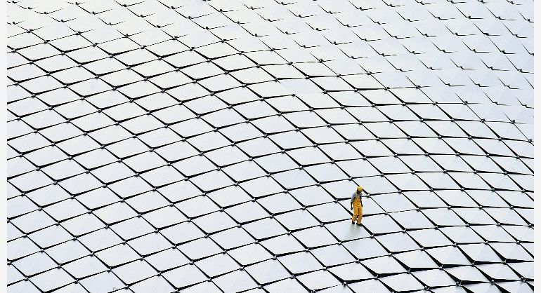 Zdjęcie kierowcy autobusu w Hong Kongu wykonane przez  Marka French'a, zwycięzcę poprzedniej edycji  "Urban Photographer of the Year"