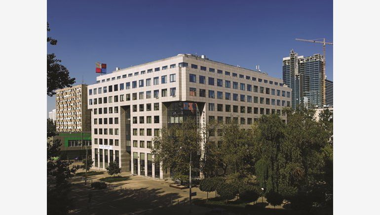 The lessee was being represented during the transaction by Cushman & Wakefield company