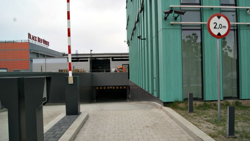  - Entrance to the underground garage in Alma Tower