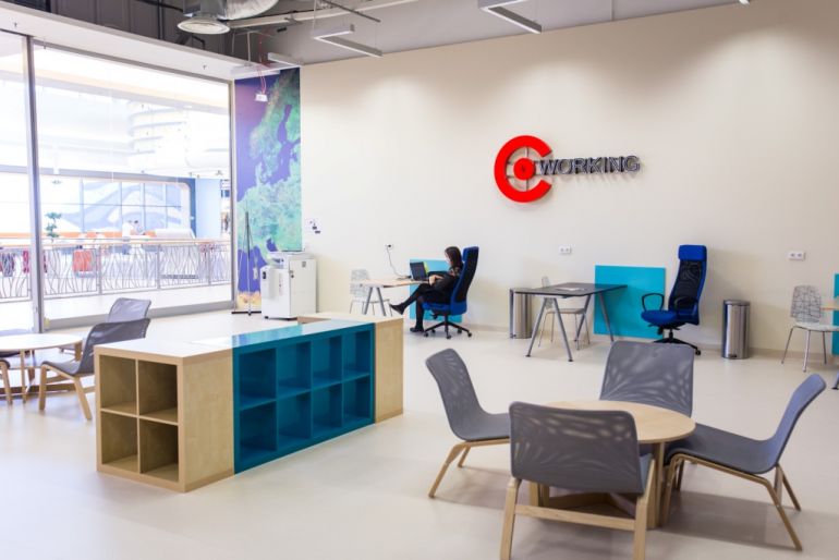 Biuro coworkingowe w Centrum Handlowym Auchan Łomianki