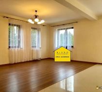 Kraków - Królowej Jadwigi - 250.00m2