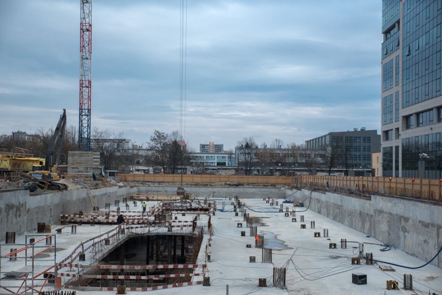  - Obecnie prowadzone są prace związane z wykonaniem konstrukcji żelbetowej budynku w części podziemia