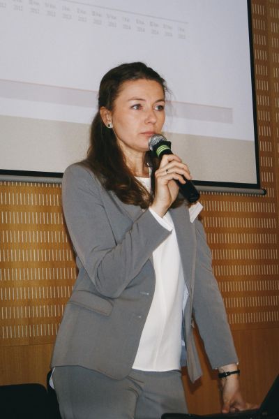  - Prelegentka opowiedziała o krakowskim rynku biurowym, wyjaśniła podstawowe kwestie związane z inwestycjami biurowymi, a także przedstawiła, czym są umowy typu pre-let
