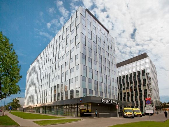  - Kompleks biurowy Green towers znajduje się przy ul. Strzegomskiej