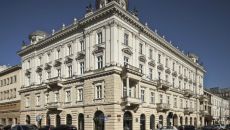 Luxurious offices in tenement houses