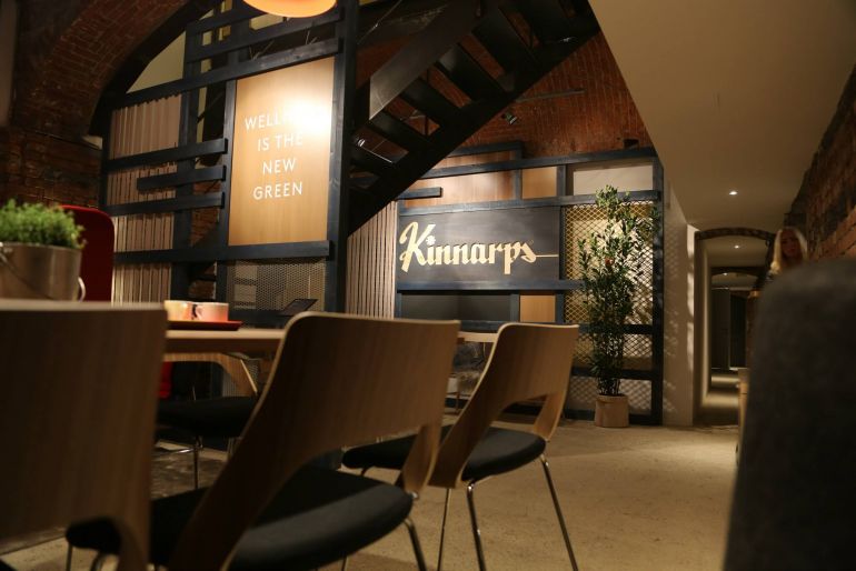 Przestrzeń stworzona przez firmę Kinnarps na Mediolan Design Week, powstała według koncepcji Workplace Wellnes