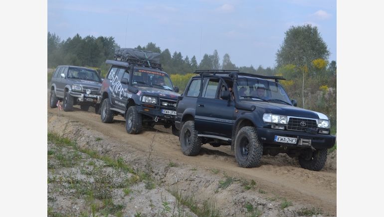 W ramach promocji terenów inwestycyjnych odbyły się spotkania z inwestorami oraz zwiedzanie SAG podczas wycieczki offroadowej.