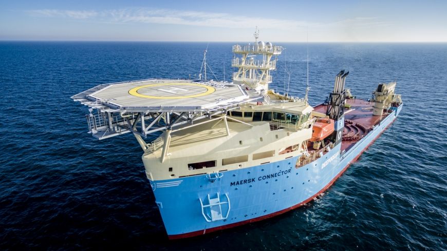  - Na zdjęciu jeden z najnowszych statków częściowo projektowany w Polsce (Cable installation vessel Maersk Connector)